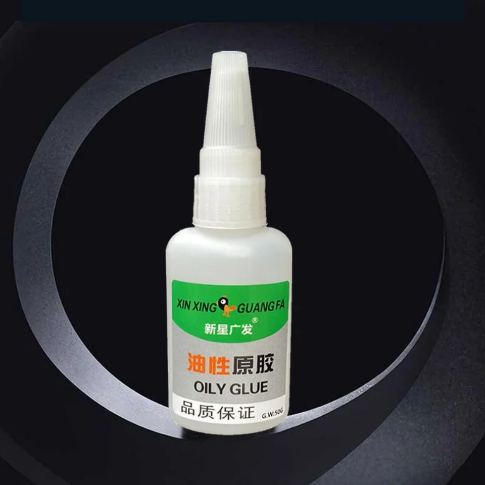OILY GLUE – La solution définitive pour coller et réparer tout en quelques secondes